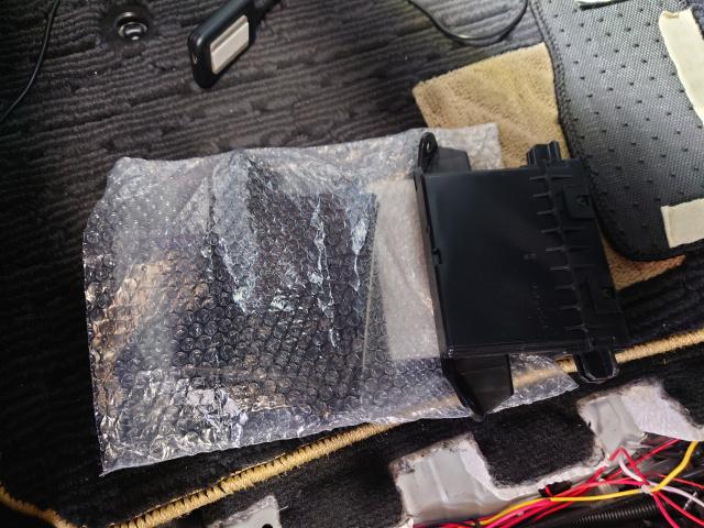 トヨタ　アルファード　エグゼクティブラウンジ純正パワーシート取り付け　冷風機能