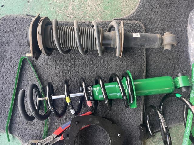 レヴォーグ　持込ショックアブソーバー取付　インチアップブラケット取付　快適性と耐久性向上◎　持ち込みパーツ取付お気軽にご相談ください！