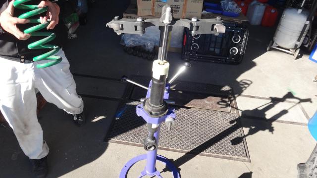 トヨタ　ランドクルーザー２５０　サスペンション・足回りパーツ取付