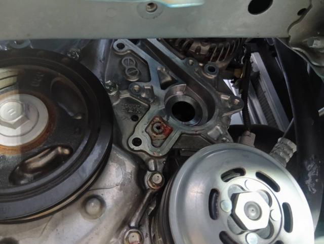 トヨタ　ヴィッツ　ウォーターポンプ交換
