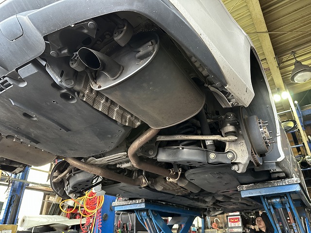 滋賀オートライフハノ　レクサス「GS450ｈ」(GWL10)の車検＆整備とオイル交換