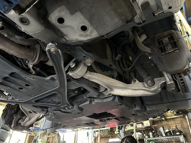 滋賀オートライフハノ　レクサス「GS450ｈ」(GWL10)の車検＆整備とオイル交換