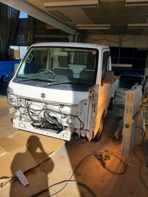 スズキ　キャリイトラック　板金・外装補修
