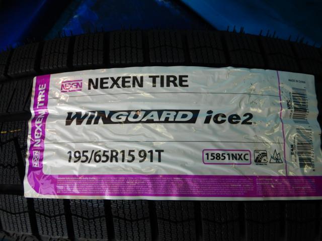 トヨタ　ノア　パーツ情報
ノア、VOXY、エスクァイアに装着できる新品スタッドレス付15インチセット入庫です！
SR　15インチ　ネクセン新品スタッドレス付！