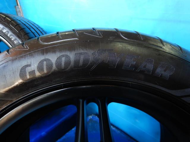 ＢＭＷ　３シリーズ　パーツ情報
BMW3シリーズ、4シリーズ、X1に装着できる17インチセット入庫です！
レーシングダイナRD3　17インチ　BMW承認ランフラットタイヤ付！