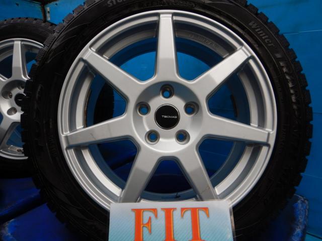 ＢＭＷ　２シリーズ　パーツ情報
BMWアクティブツアラー、グランツアラーに装着できる17インチスタッドレスセット入庫です！
テクマグ207R　17インチ　トーヨースタッドレスタイヤ付！