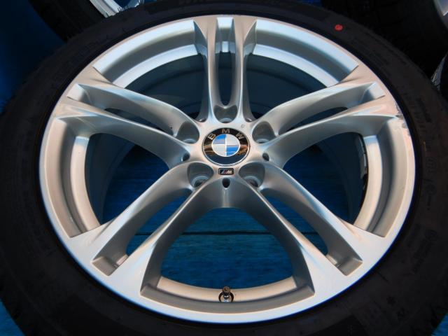 ＢＭＷ　５シリーズ　パーツ情報
BMW5シリーズ、6シリーズに装着できる新品スタッドレス付18インチ純正入庫です！
BMW純正ダブルスポーク613M　18インチ　新品スタッドレス付！