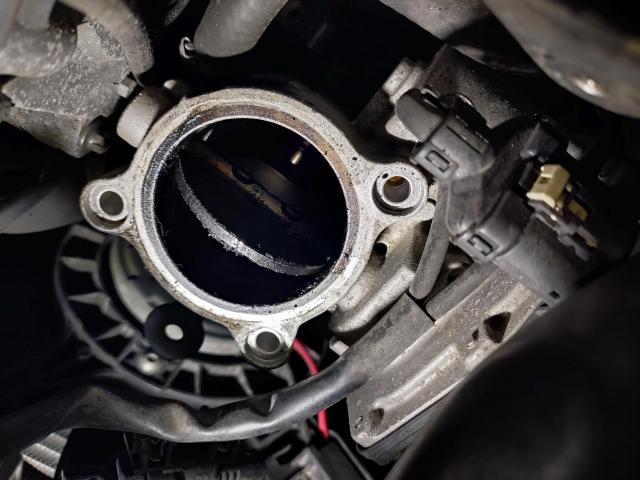 ＭＩＮＩ　吸排気系修理・整備　インテーク清掃　EGRバルブ交換　DPFクリーニング　エンジンマウント交換　法定点検　輸入車　欧州車　カスタム　修理　車検　R60　クーパーD　ディーゼル　煤　ハイエース　マツダ