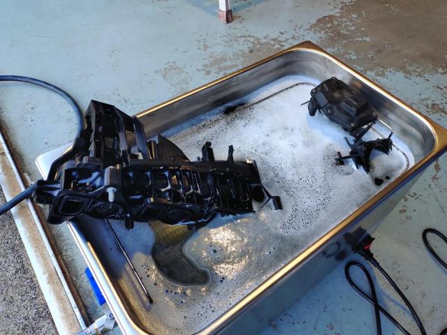 ＭＩＮＩ　吸排気系修理・整備　インテーク清掃　EGRバルブ交換　DPFクリーニング　エンジンマウント交換　法定点検　輸入車　欧州車　カスタム　修理　車検　R60　クーパーD　ディーゼル　煤　ハイエース　マツダ