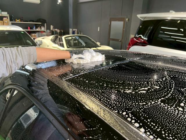 メルセデスベンツ A180／ファインラボ レギュラーメンテナンス／部分磨きのご紹介です　東京都世田谷区のジェミーズ株式会社　渋谷区　目黒区　港区　品川区　神奈川　横浜市　川崎市　新規のお客様大歓迎　代車　レッカー