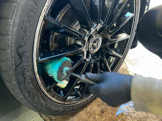 メルセデスベンツ A180／ファインラボ レギュラーメンテナンス／部分磨きのご紹介です　東京都世田谷区のジェミーズ株式会社　渋谷区　目黒区　港区　品川区　神奈川　横浜市　川崎市　新規のお客様大歓迎　代車　レッカー