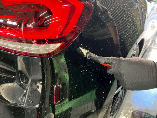 メルセデスベンツ A180／ファインラボ レギュラーメンテナンス／部分磨きのご紹介です　東京都世田谷区のジェミーズ株式会社　渋谷区　目黒区　港区　品川区　神奈川　横浜市　川崎市　新規のお客様大歓迎　代車　レッカー