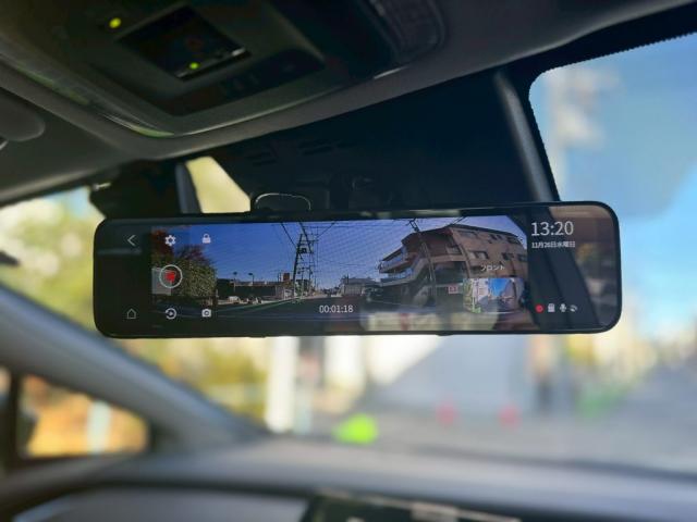 トヨタ プリウス│ デジタルミラー取付【世田谷区】 東京都世田谷区のジェミーズ株式会社　渋谷区　目黒区　港区　品川区　横浜市　新規のお客様大歓迎　代車　レッカー